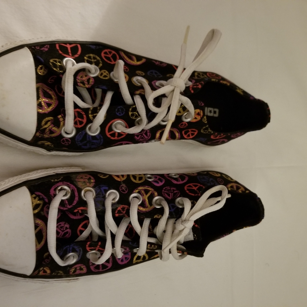 Converse peace sign chuck Taylor sneakers